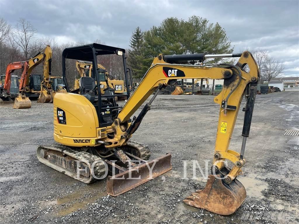 CAT 303ECR Pelle sur chenilles