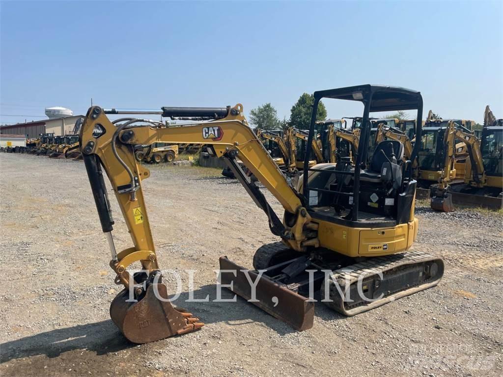 CAT 303ECR Pelle sur chenilles