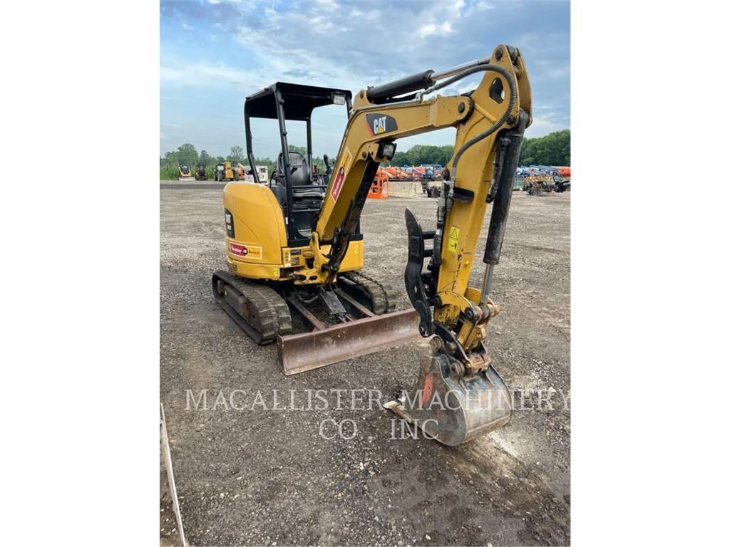 CAT 303ECR Pelle sur chenilles