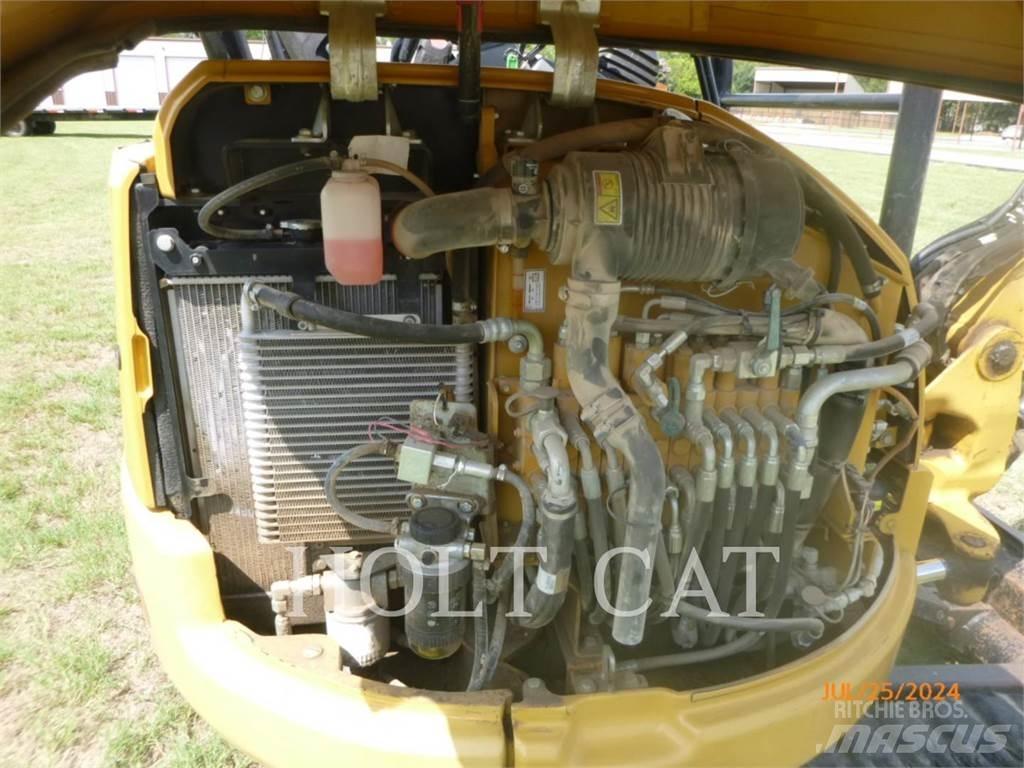 CAT 303ECR Pelle sur chenilles