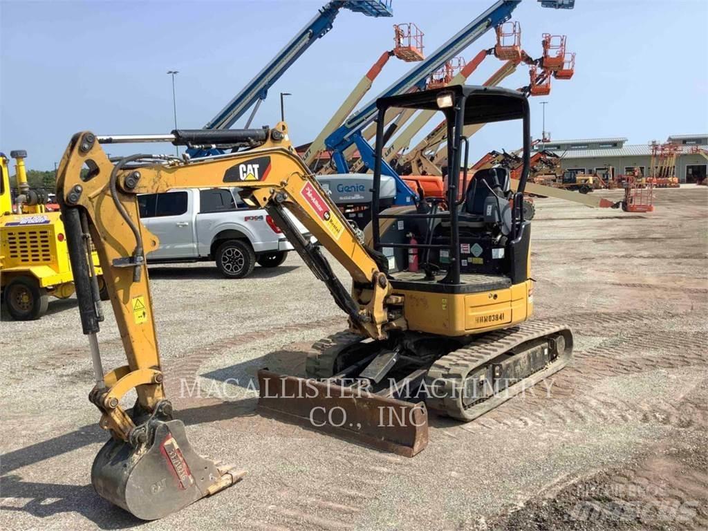 CAT 303ECR Pelle sur chenilles