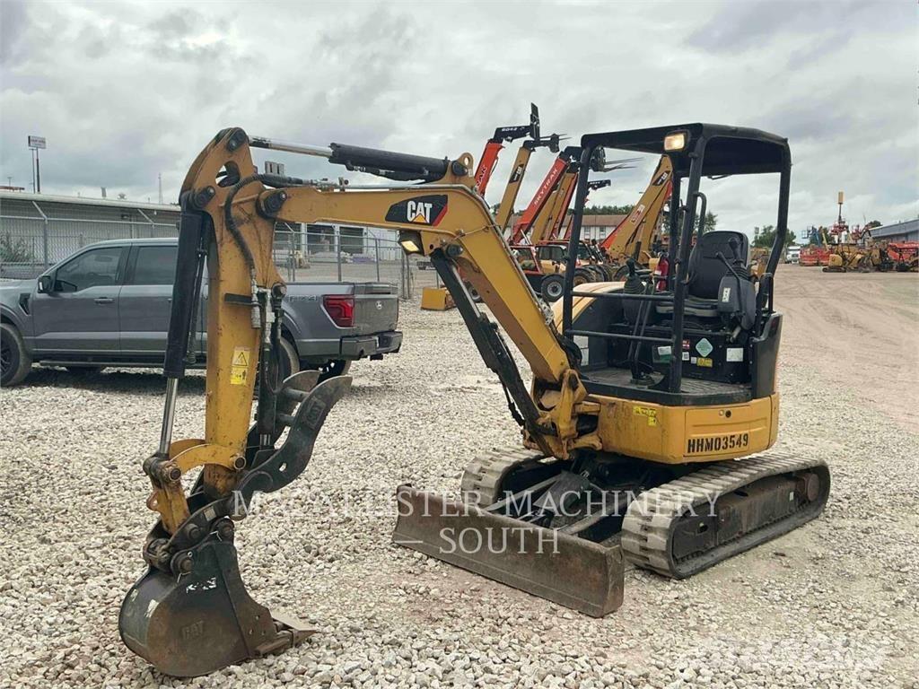 CAT 303ECR Pelle sur chenilles