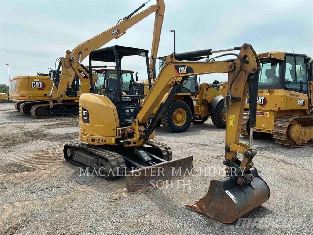 CAT 303ECR Pelle sur chenilles