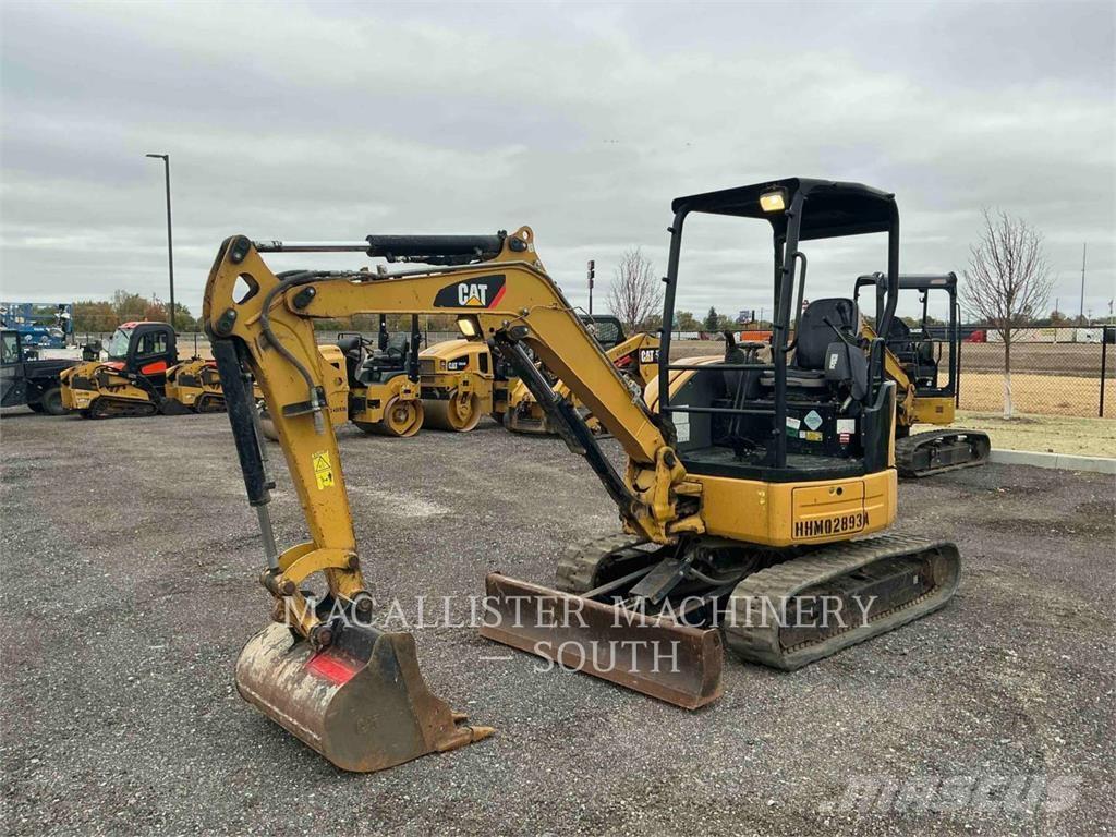 CAT 303ECR Pelle sur chenilles