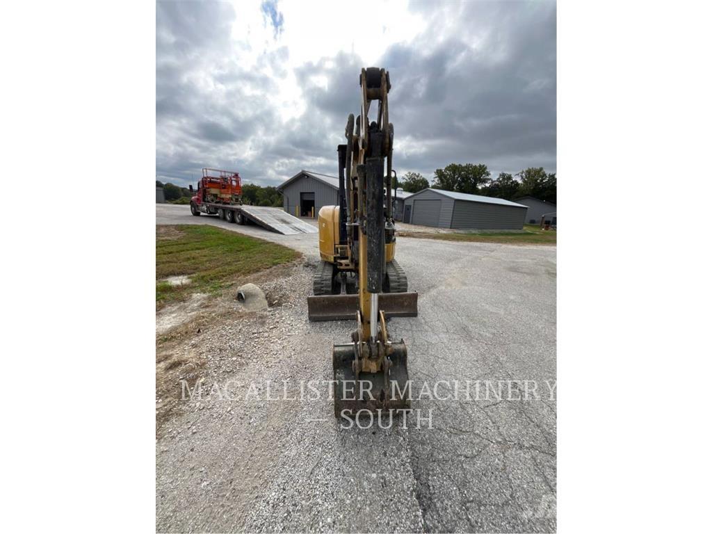 CAT 303ECR Pelle sur chenilles