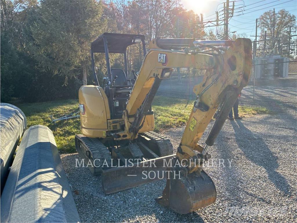 CAT 303ECR Pelle sur chenilles