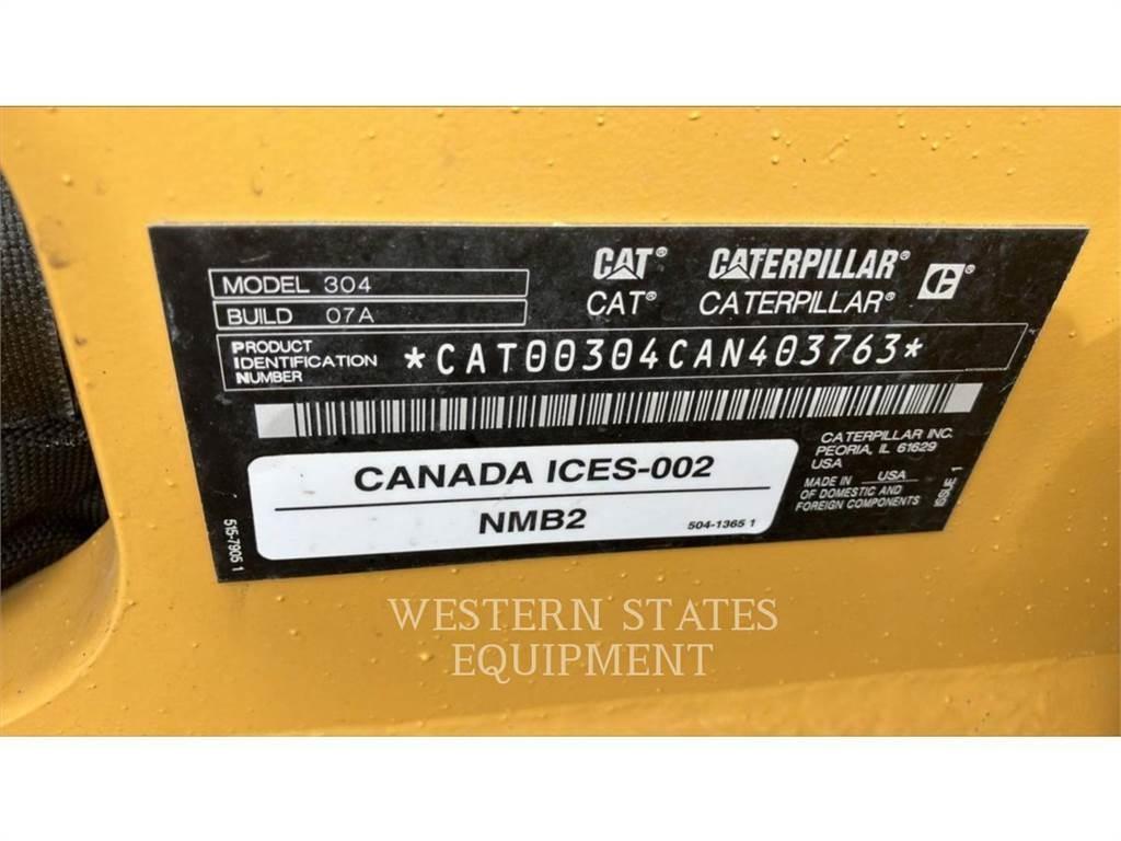 CAT 304 Pelle sur chenilles