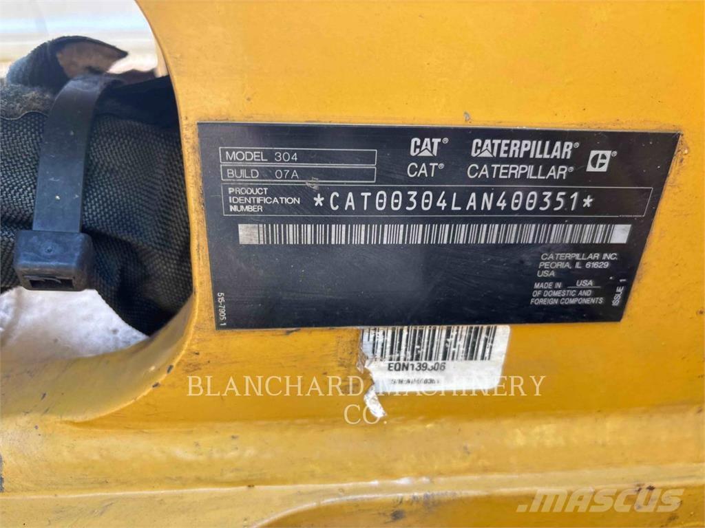 CAT 304 Pelle sur chenilles