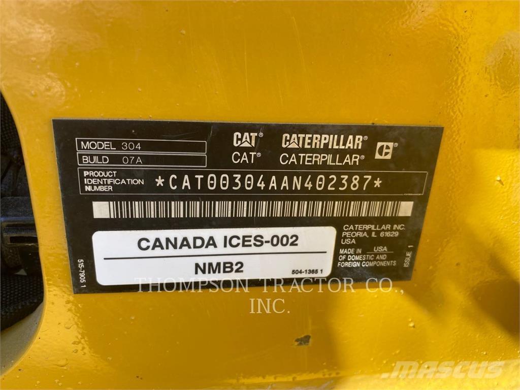 CAT 304 Pelle sur chenilles