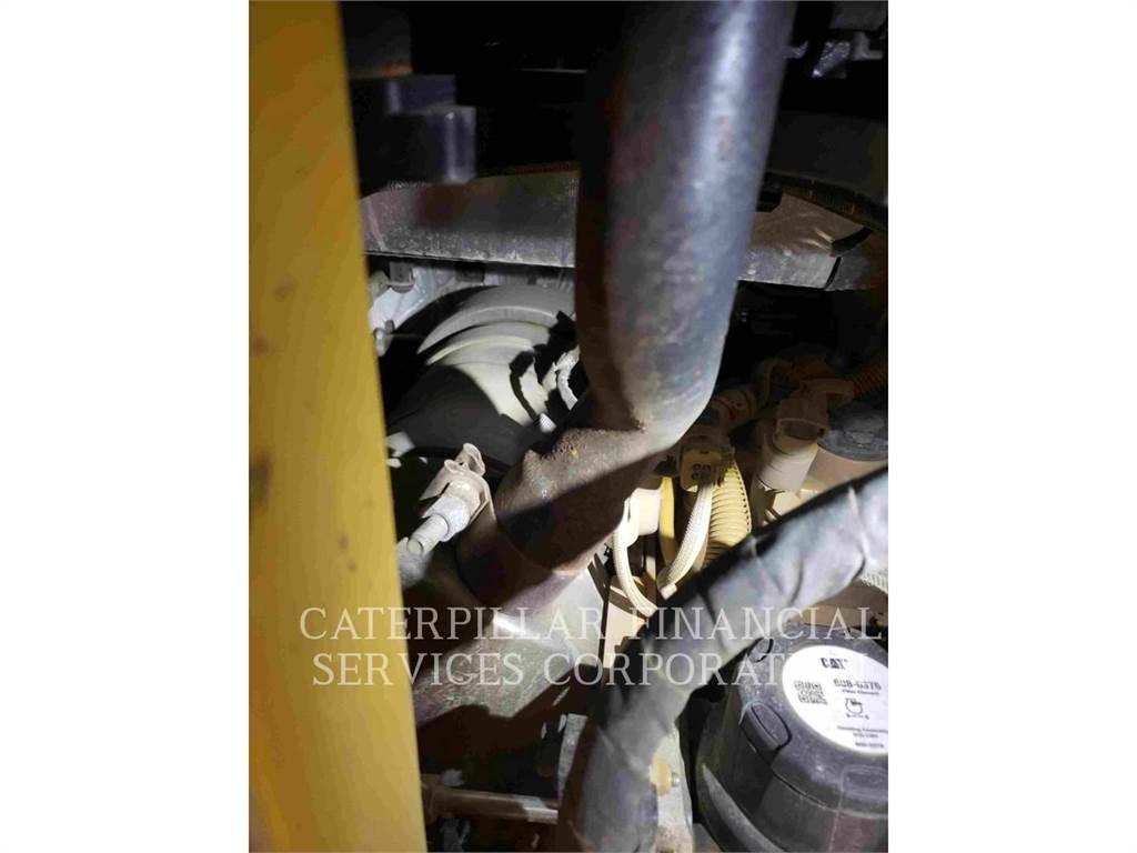 CAT 304 07A Pelle sur chenilles