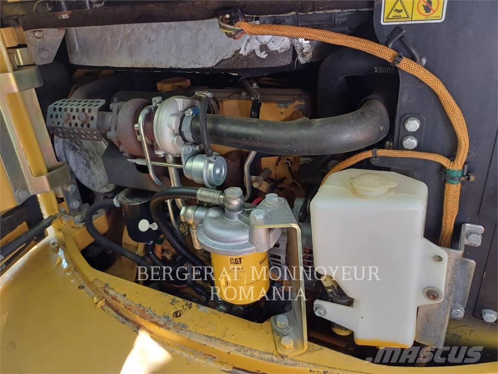 CAT 304DCR Pelle sur chenilles