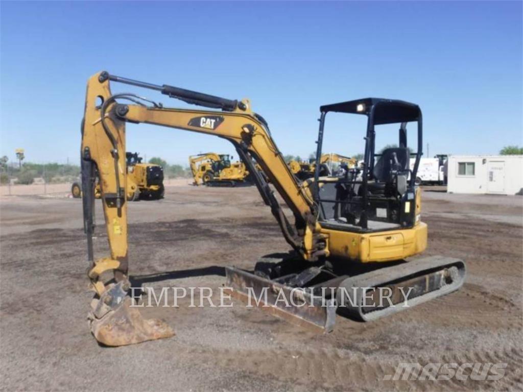CAT 304E2 Pelle sur chenilles