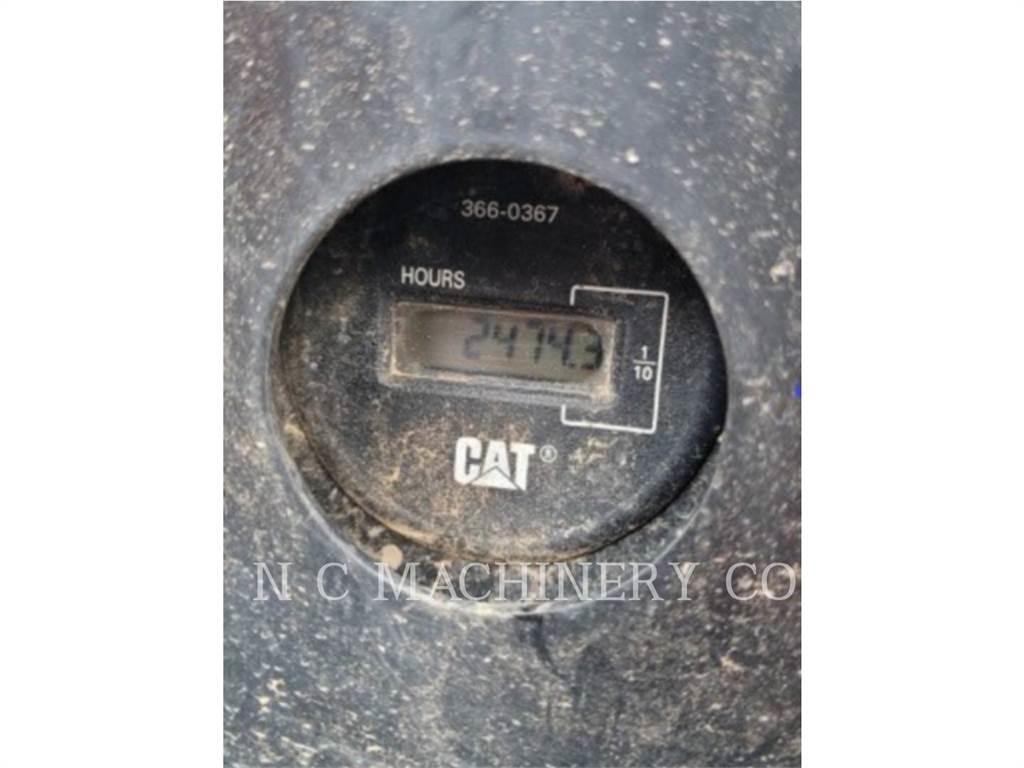 CAT 304E2 CRCB Pelle sur chenilles