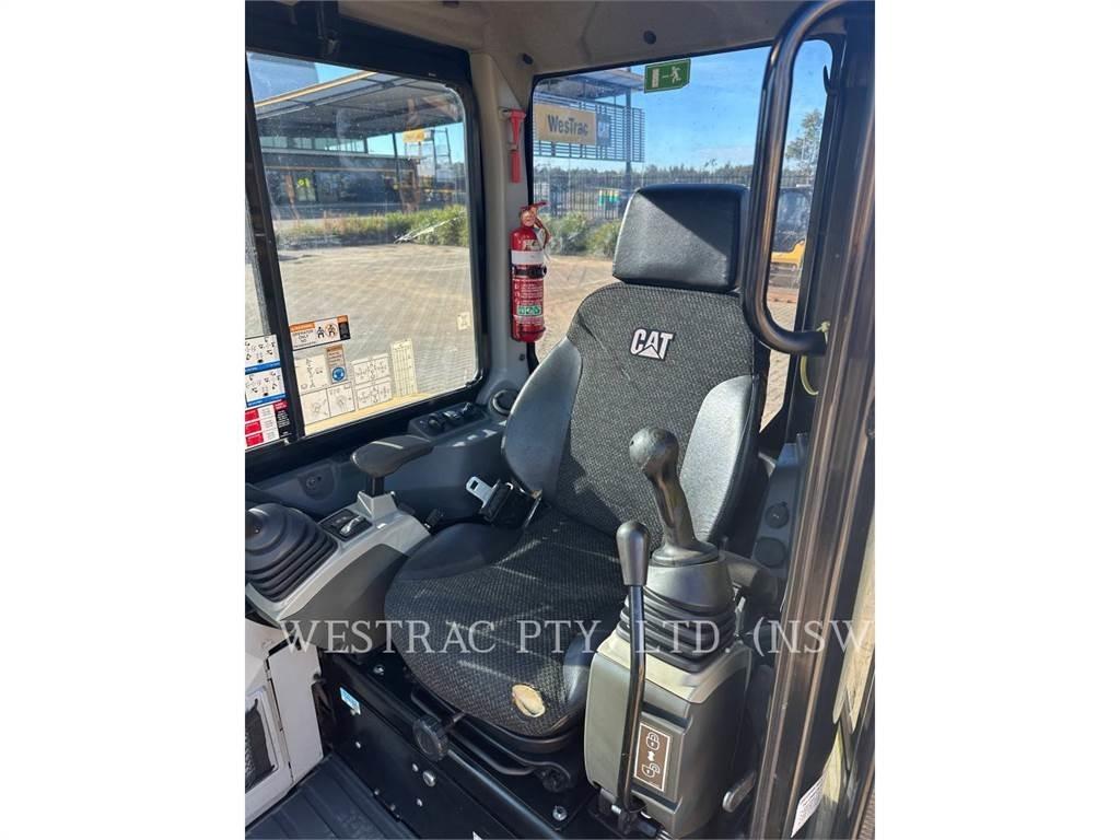 CAT 304E2CR Pelle sur chenilles