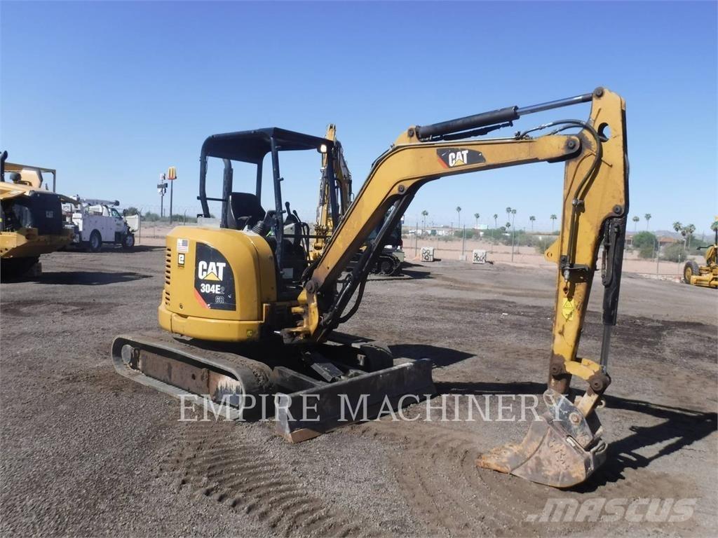 CAT 304E2CR Pelle sur chenilles