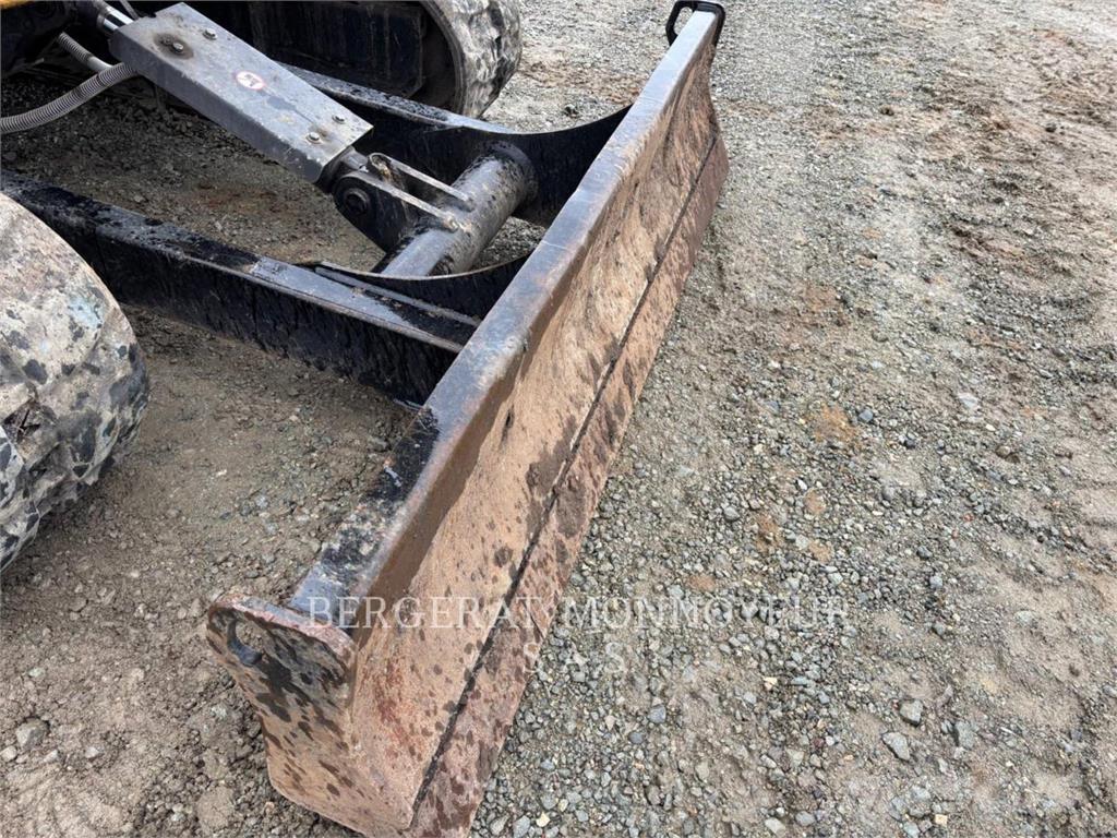 CAT 305 Pelle sur chenilles