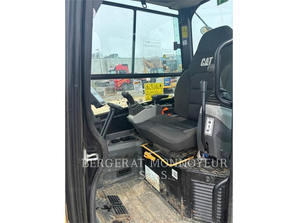 CAT 305 Pelle sur chenilles