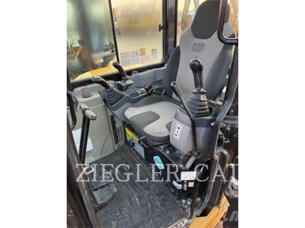 CAT 305.5D Pelle sur chenilles