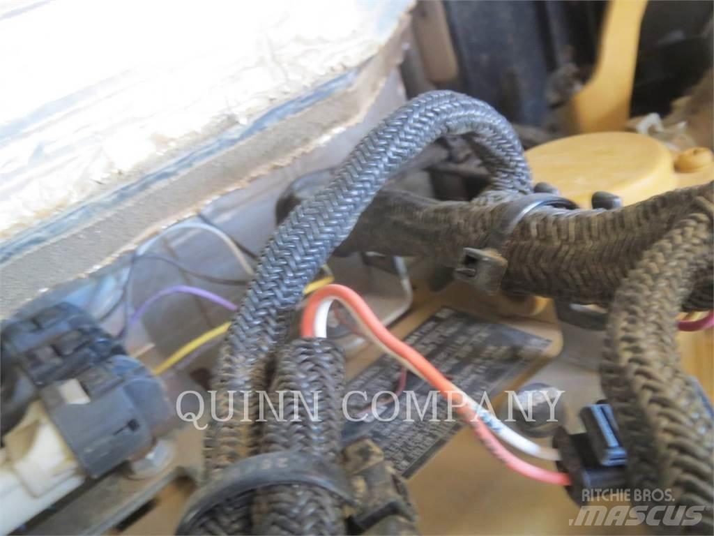 CAT 305.5E2 Pelle sur chenilles