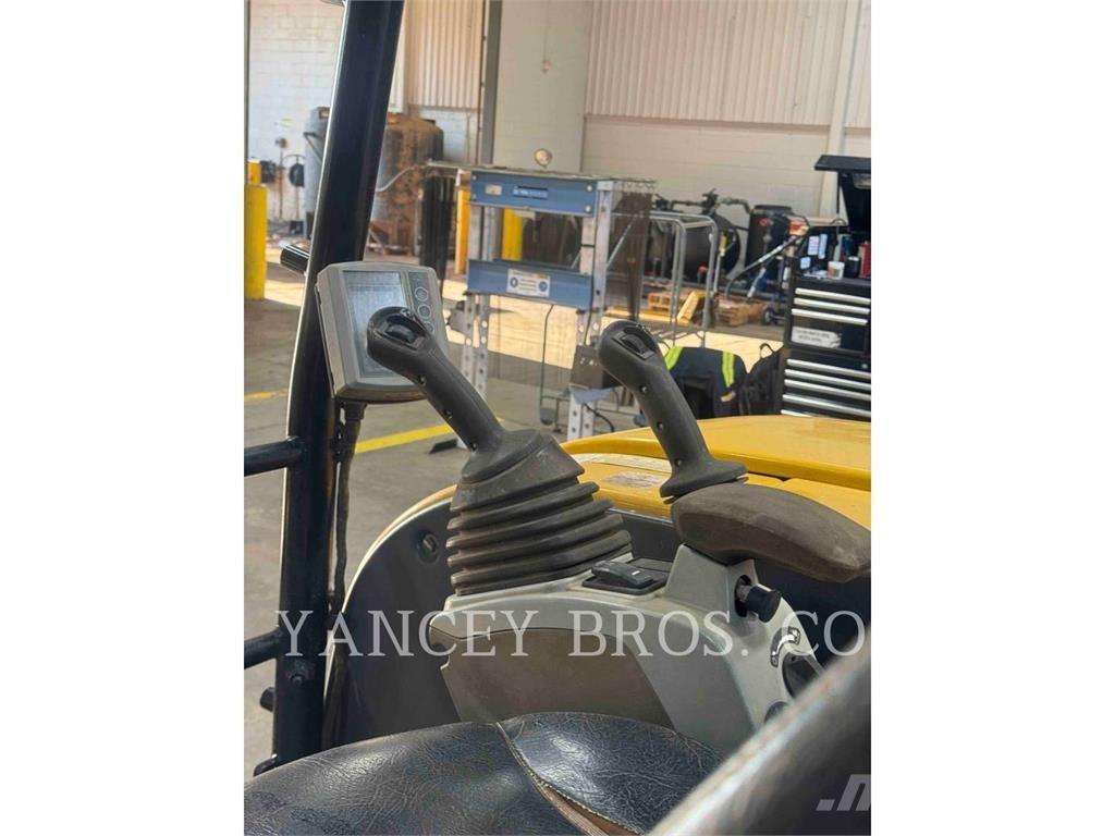 CAT 305.5E2CR Pelle sur chenilles
