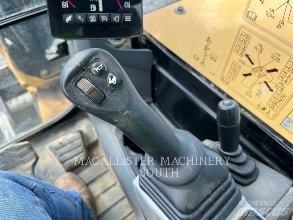 CAT 305 CR Pelle sur chenilles