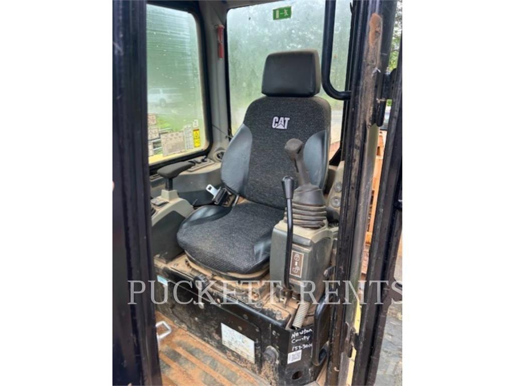 CAT 305E2CR Pelle sur chenilles