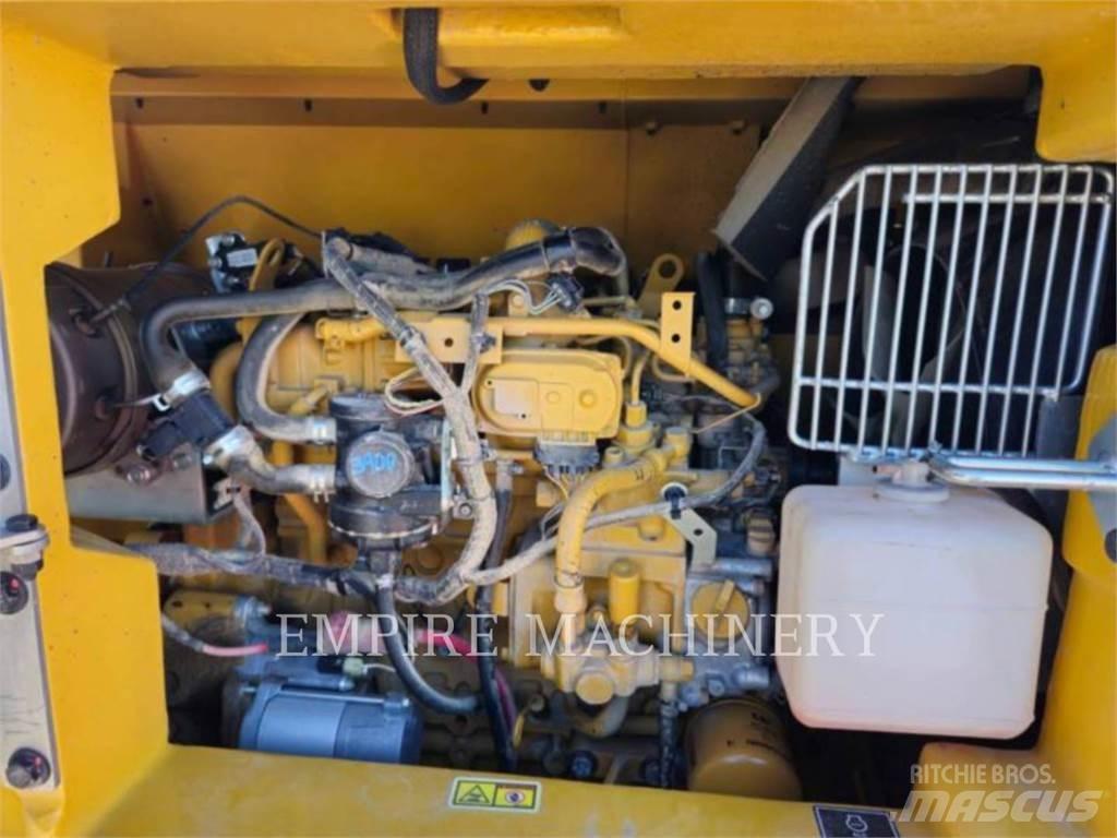 CAT 306-07 CA Pelle sur chenilles