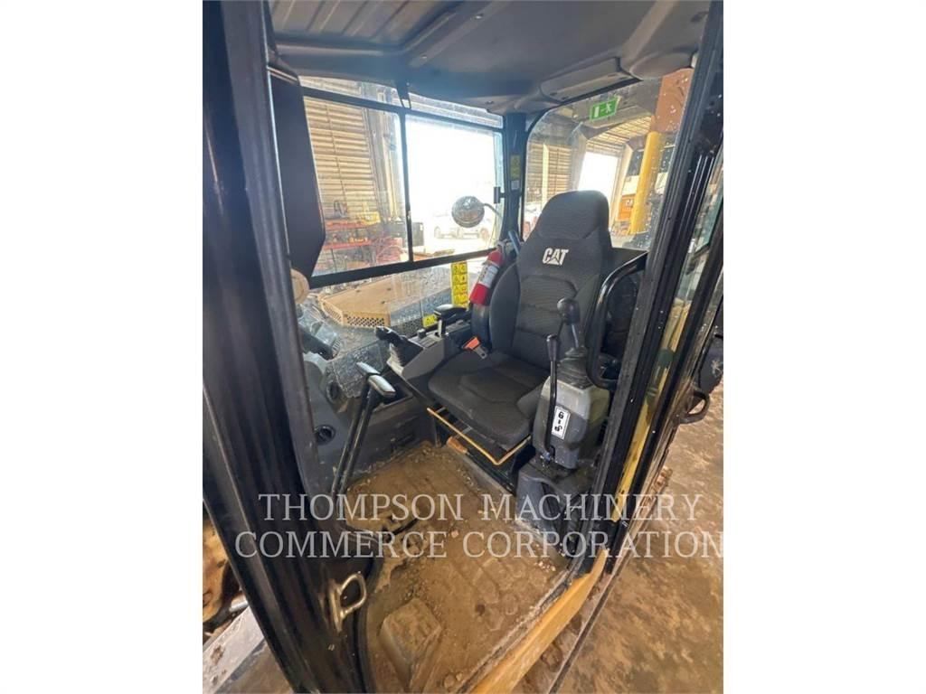 CAT 306-07CR Pelle sur chenilles