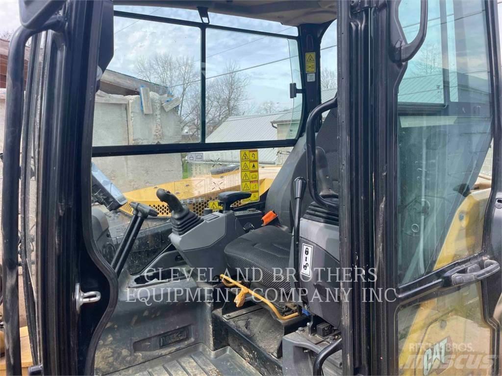 CAT 306 T Pelle sur chenilles