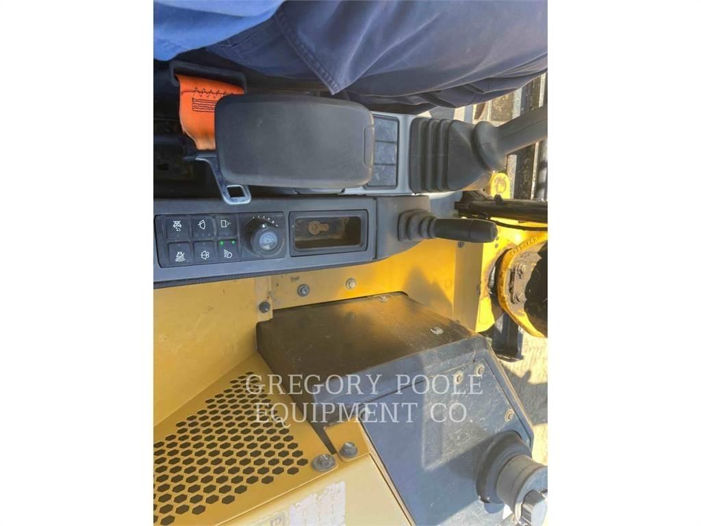 CAT 30607CR Pelle sur chenilles