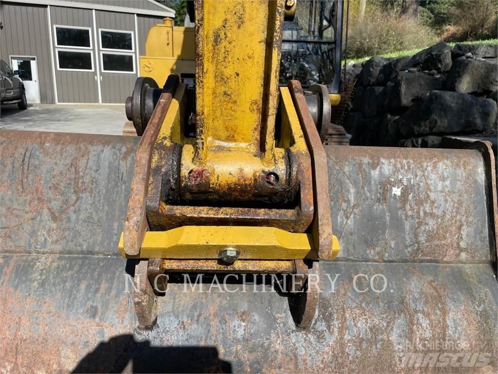CAT 307 Pelle sur chenilles