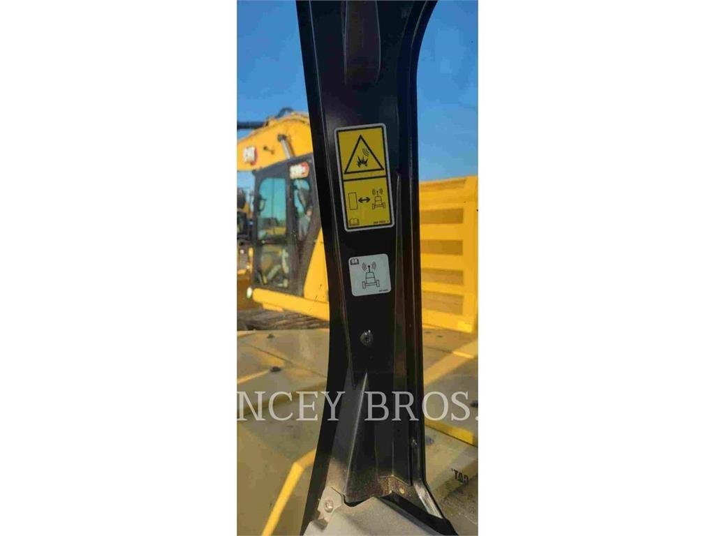 CAT 307.507 Pelle sur chenilles