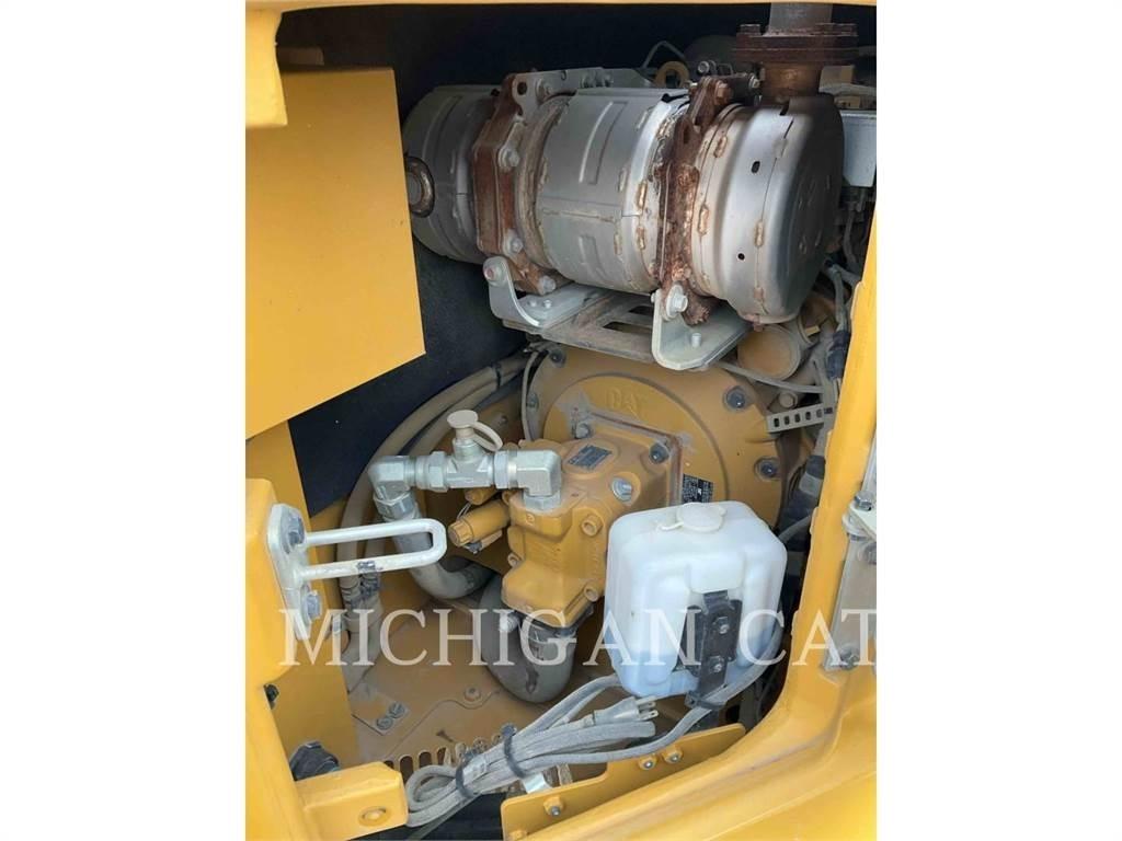 CAT 308 A+ Pelle sur chenilles
