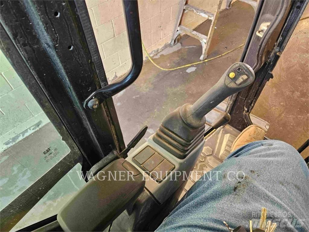 CAT 308 CR Pelle sur chenilles