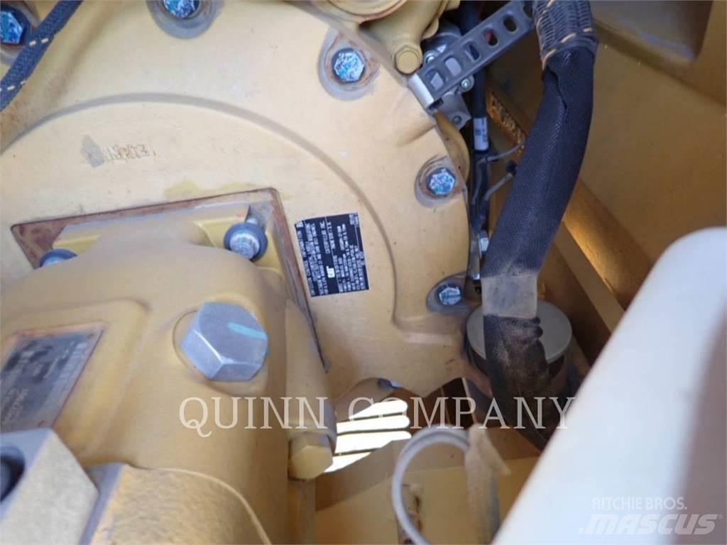CAT 310 Pelle sur chenilles