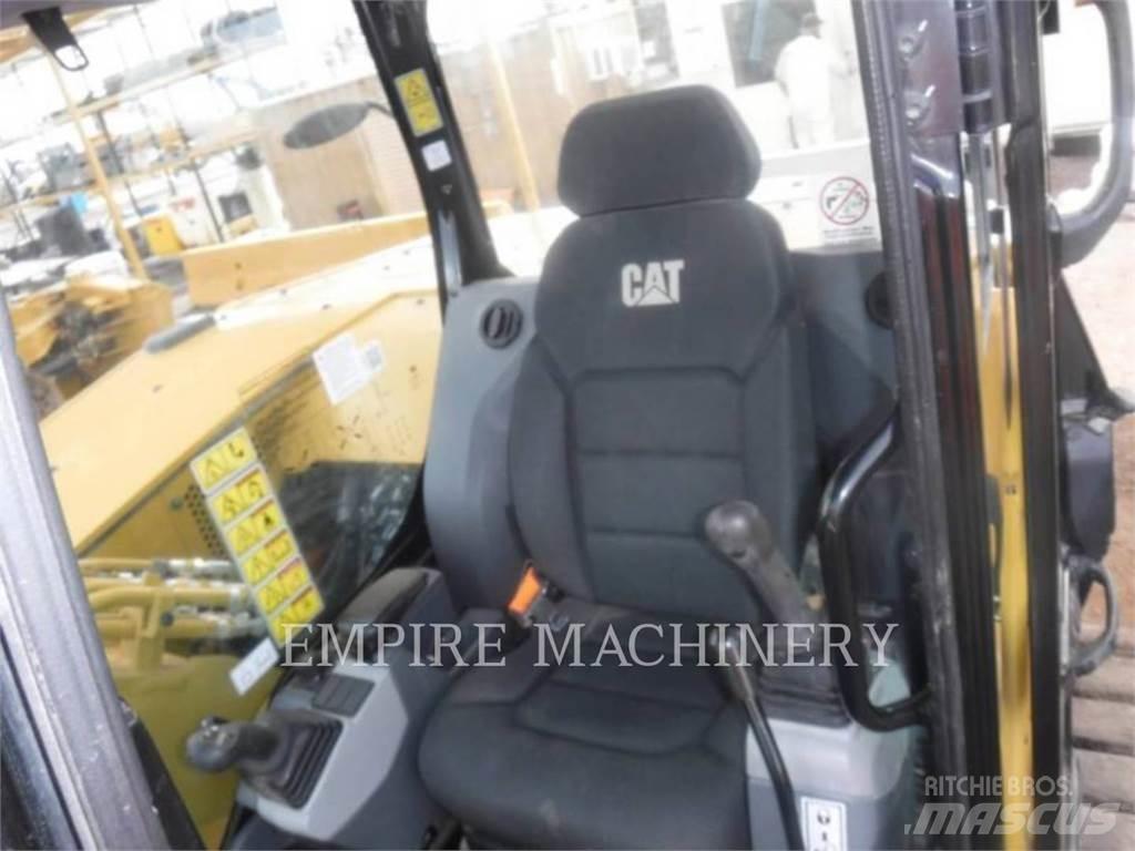 CAT 310-07 Pelle sur chenilles