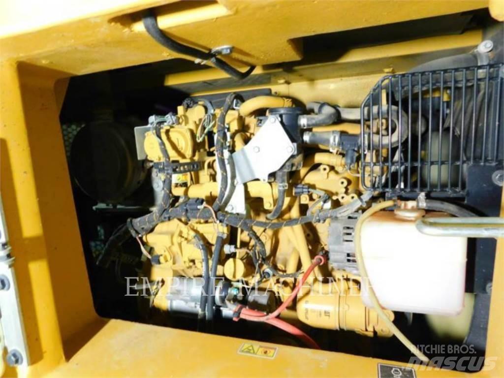 CAT 310-07 Pelle sur chenilles