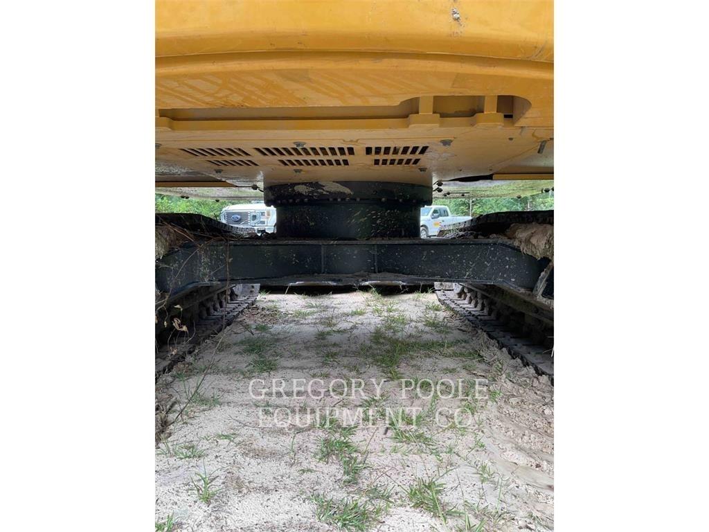 CAT 31007 Pelle sur chenilles