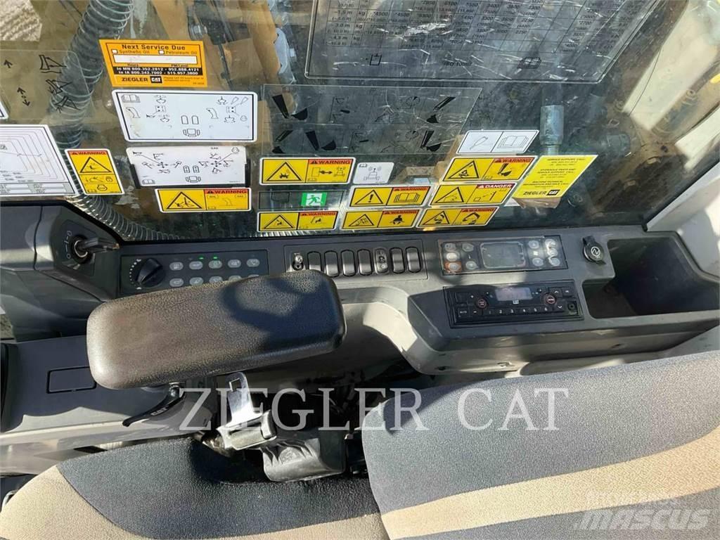 CAT 313F Pelle sur chenilles