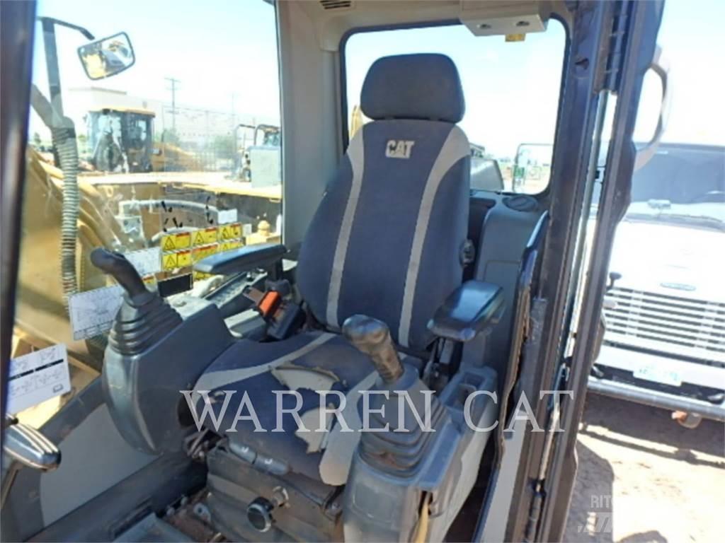 CAT 313FL GCTC Pelle sur chenilles