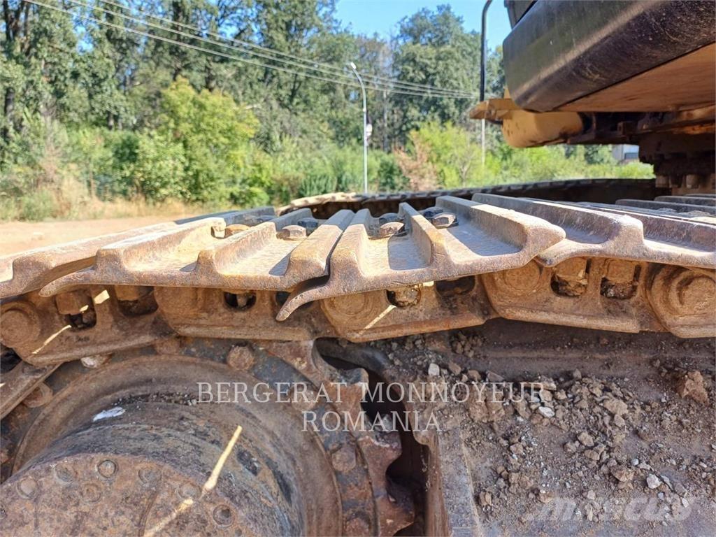 CAT 318C Pelle sur chenilles