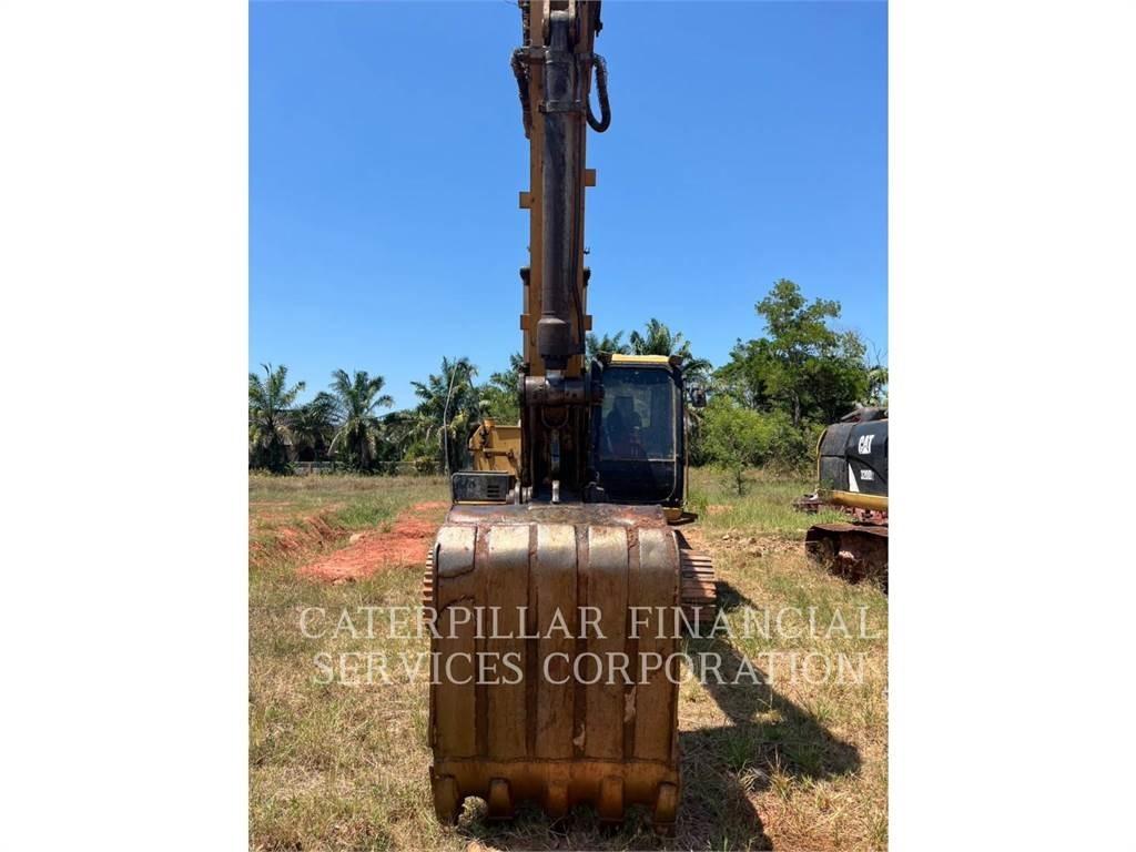 CAT 318D2L Pelle sur chenilles