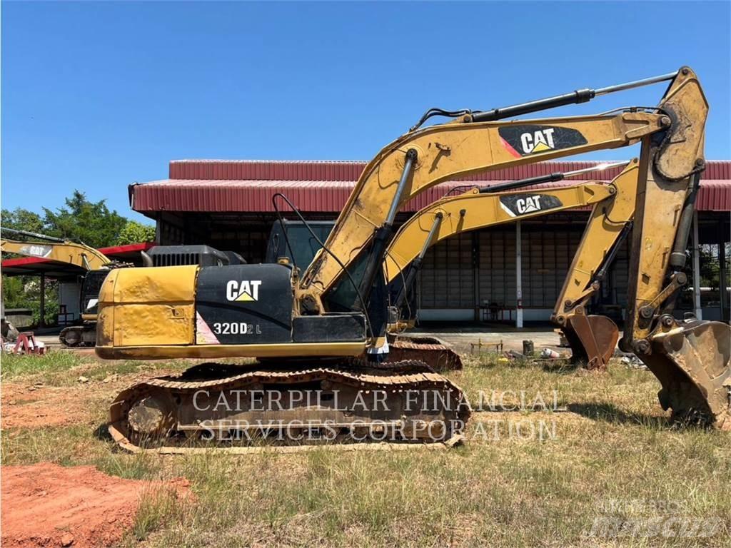 CAT 318D2L Pelle sur chenilles