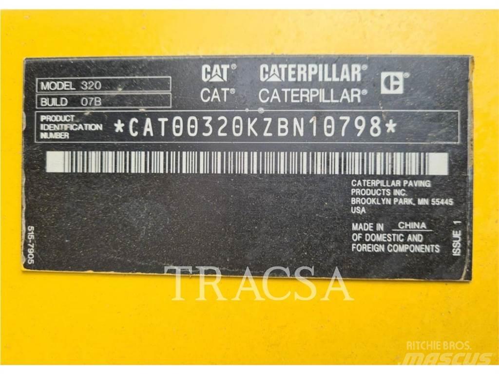 CAT 320 Pelle sur chenilles