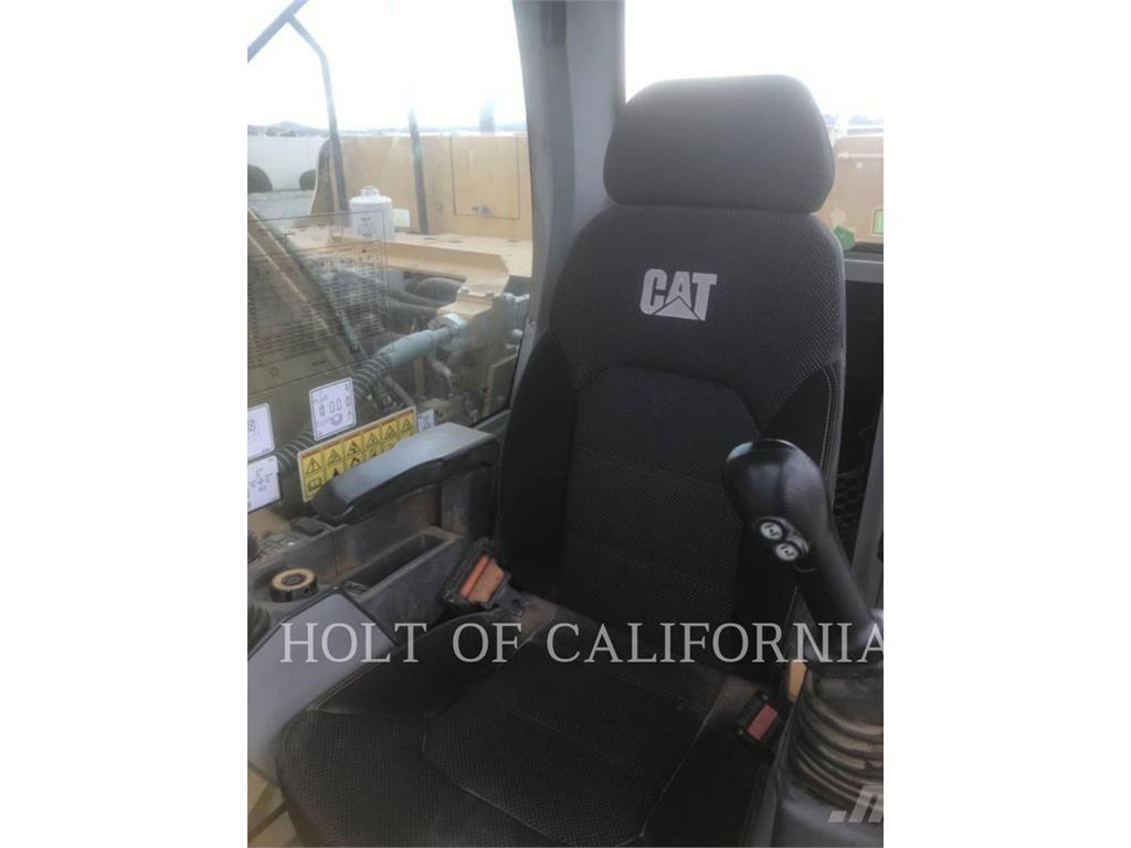 CAT 320 Pelle sur chenilles