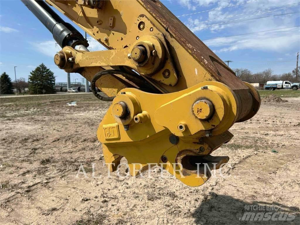CAT 320-07 Pelle sur chenilles