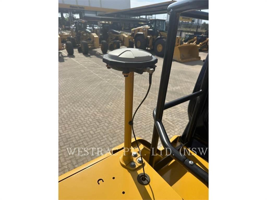 CAT 320-07 Pelle sur chenilles