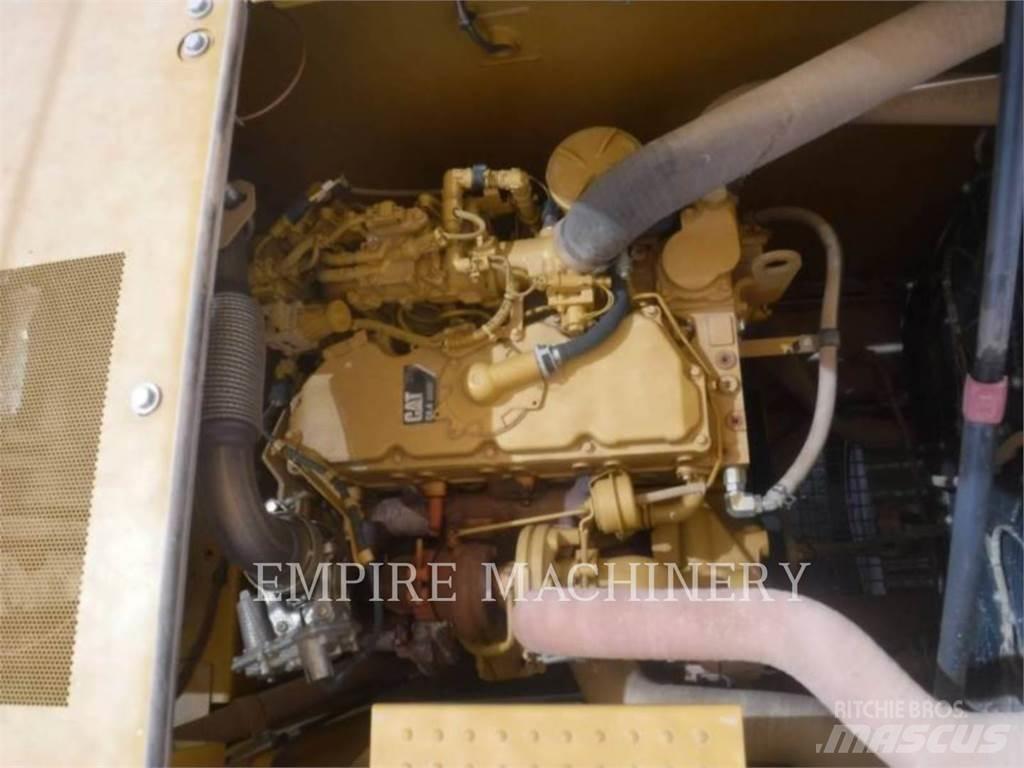 CAT 320-07 P Pelle sur chenilles