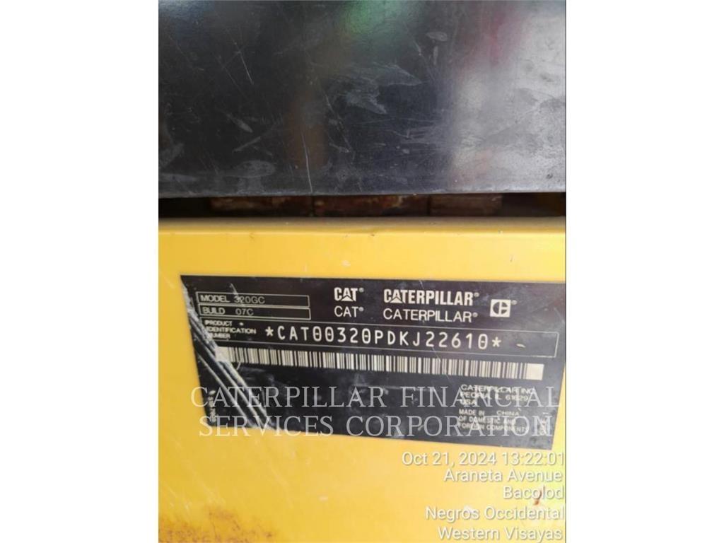 CAT 320-07GC Pelle sur chenilles