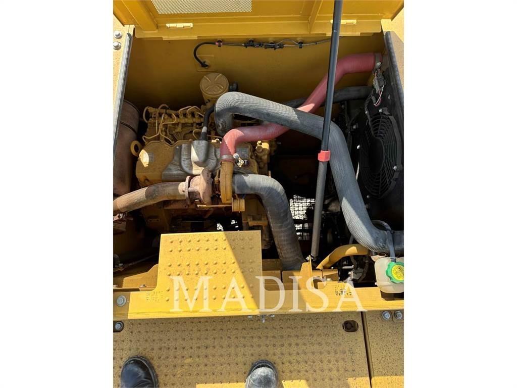 CAT 320 GC Pelle sur chenilles